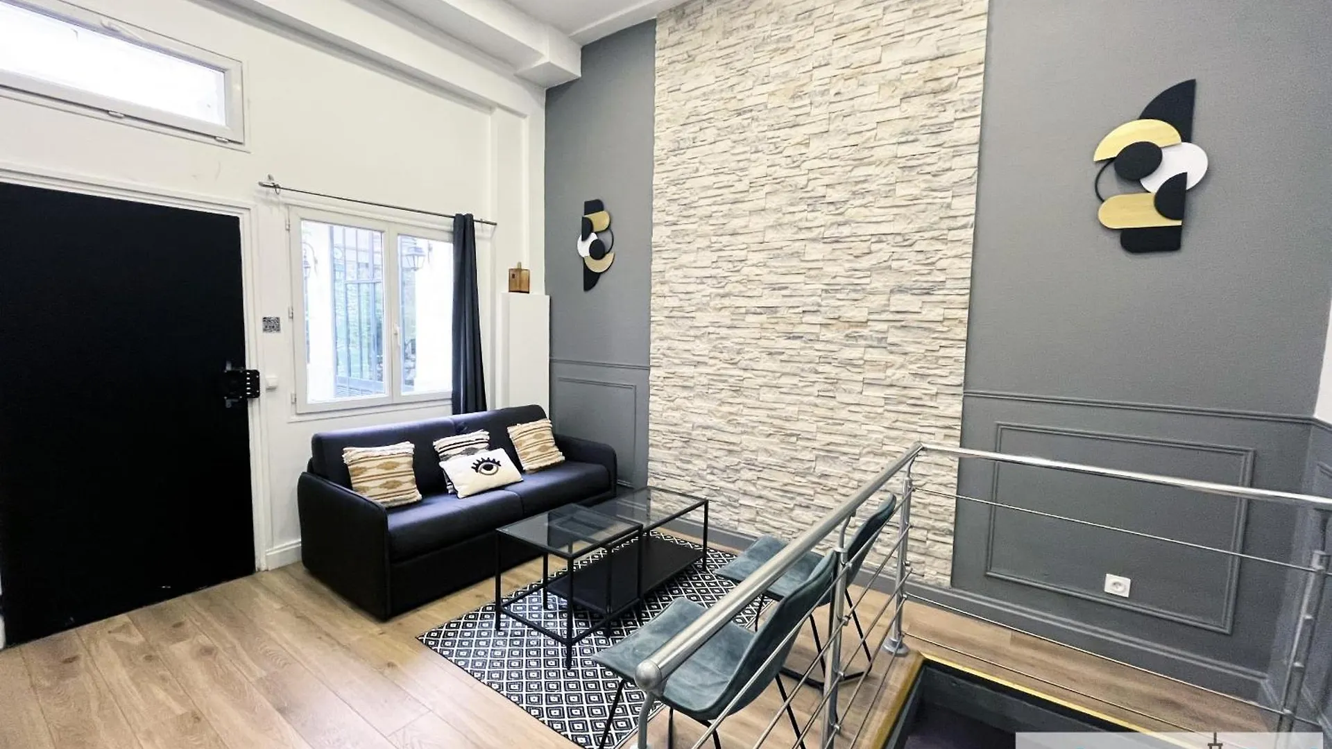 Urban Flat 05 - Spacious 1 Bedroom Parisian Flat 0*, Paris France
