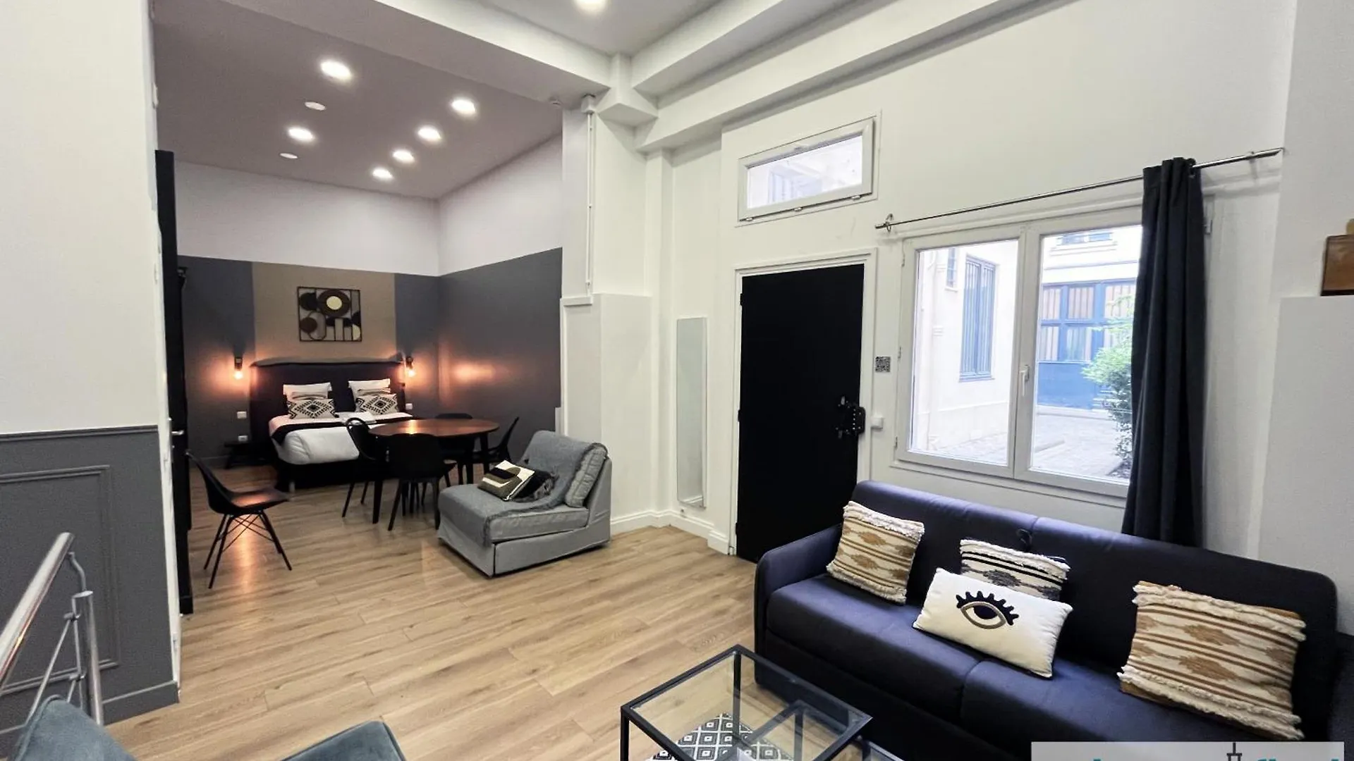 Apartment Urban Flat 05 - Spacious 1 Bedroom Parisian Flat
