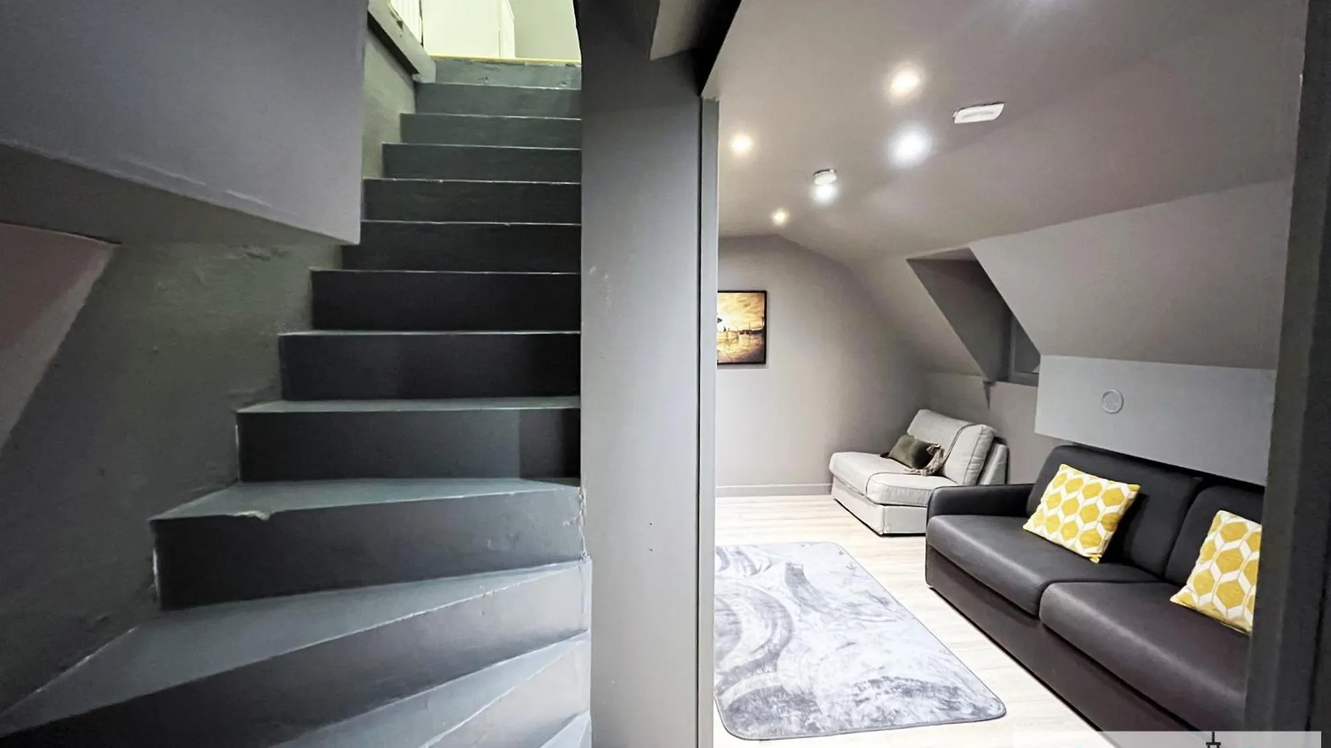 Apartment Urban Flat 05 - Spacious 1 Bedroom Parisian Flat France