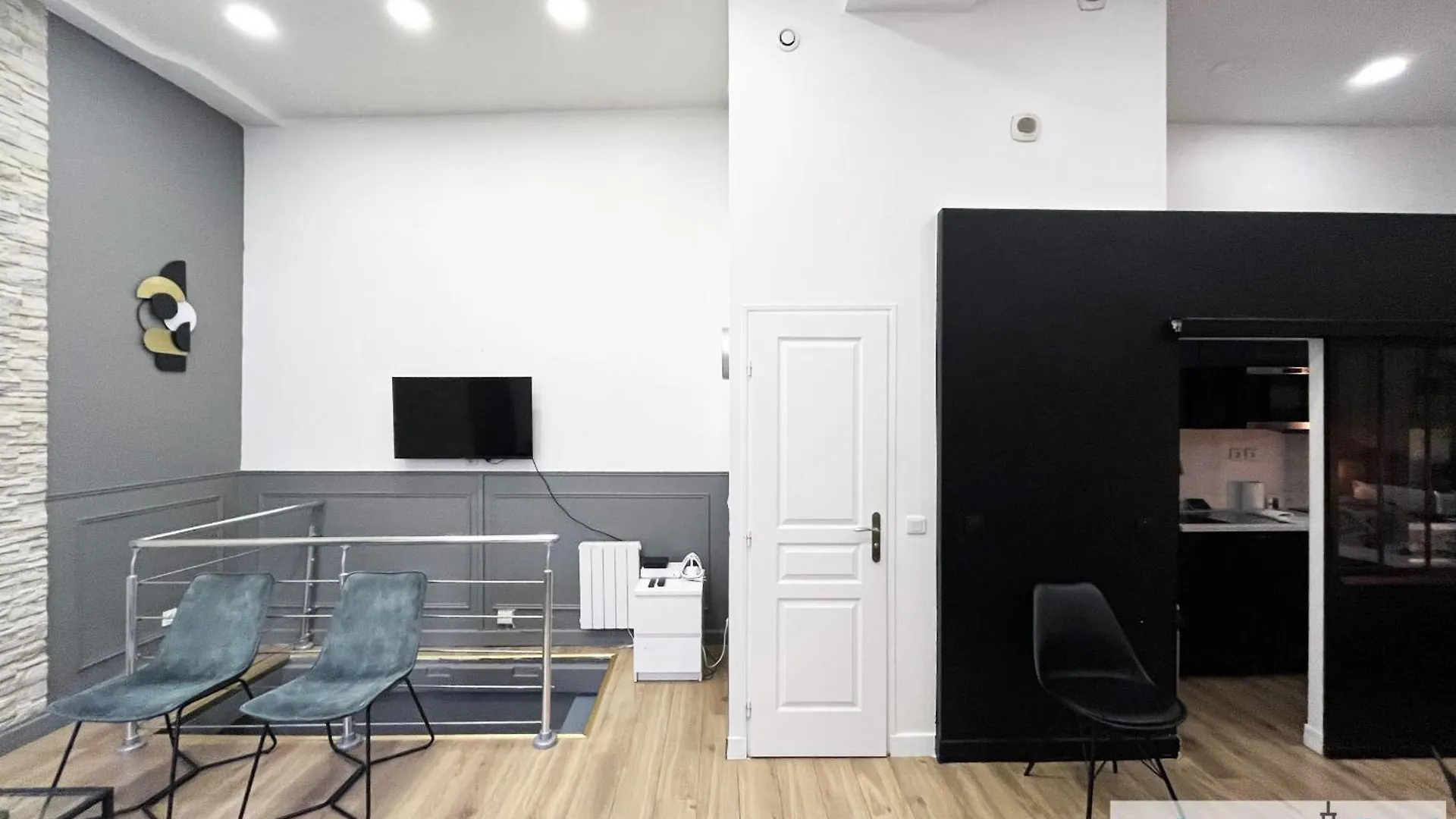 Apartment Urban Flat 05 - Spacious 1 Bedroom Parisian Flat France