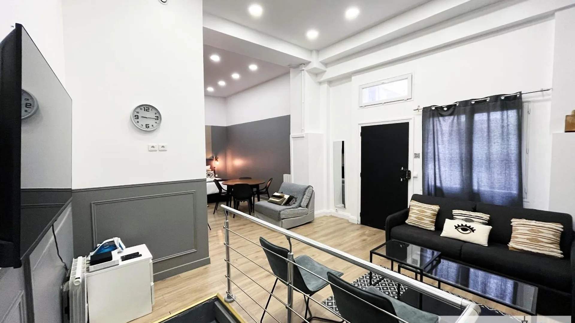 Apartment Urban Flat 05 - Spacious 1 Bedroom Parisian Flat